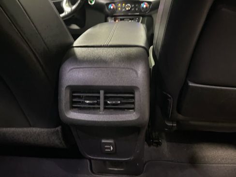 Used 2022 GMC Terrain SLT FWD image 16