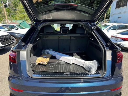 New 2026 Audi SQ8 Prestige AWD/4WD image 21