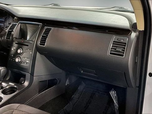 Used 2019 Ford Flex SEL AWD/4WD image 25