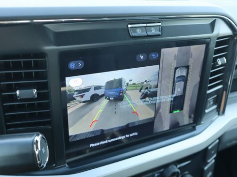 New 2026 Ford F250 XLT w/ XLT Premium Package image 9