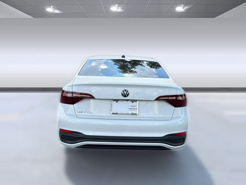 Used 2024 Volkswagen Jetta Sport FWD image 10