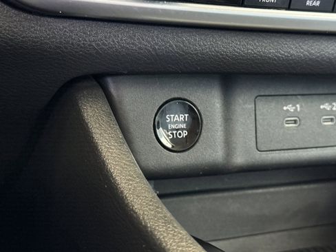 Used 2024 Nissan Rogue SV image 32