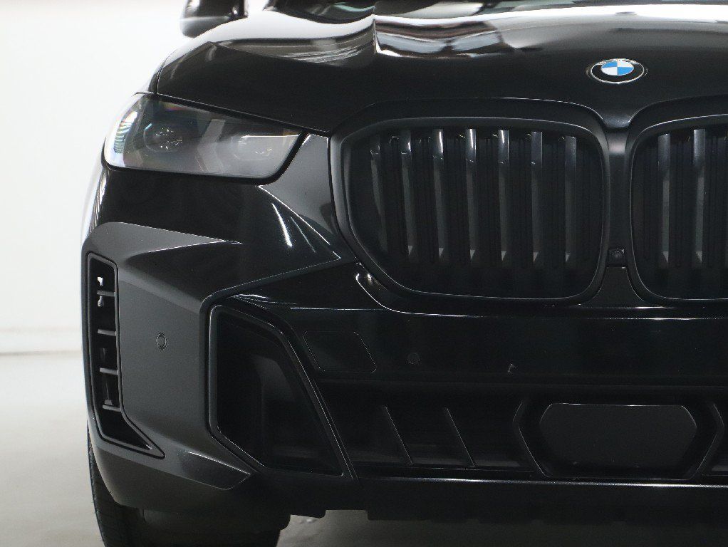 Used 2024 BMW X5 xDrive40i w/ M Sport Package AWD/4WD image 7