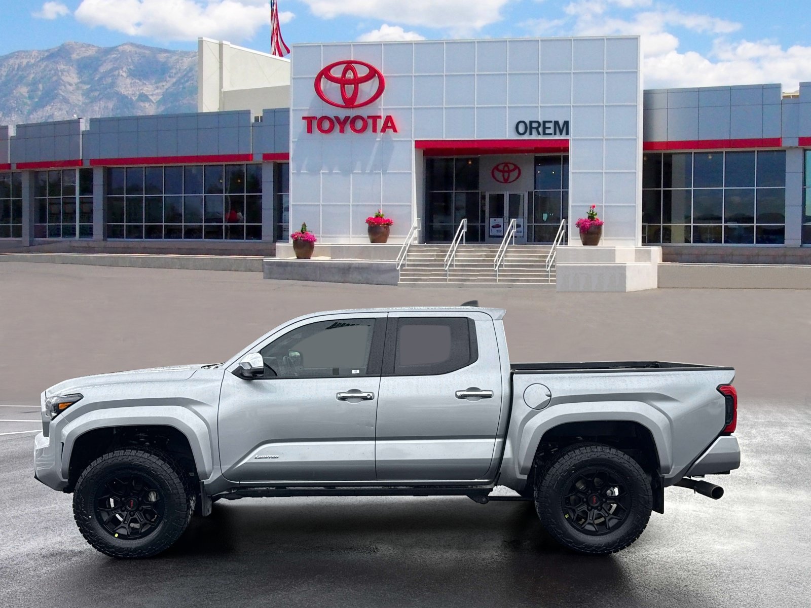 Used 2024 Toyota Tacoma Limited w/ Limited Package (LT) AWD/4WD image 7