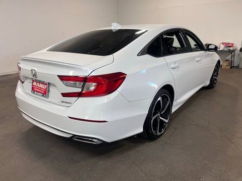 Used 2019 Honda Accord Sport image 3
