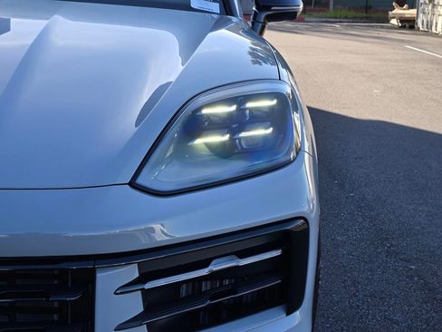 New 2026 Porsche Cayenne Coupe image 12