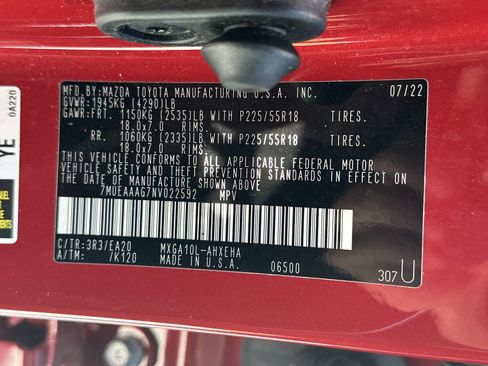 Certified 2022 Toyota Corolla Cross XLE FWD image 35