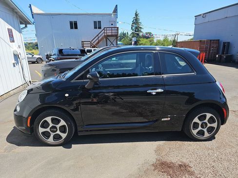Used 2017 FIAT 500 e FWD image 3