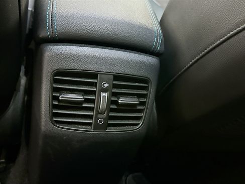 Used 2022 Kia Niro EX Premium image 28