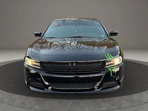 Used 2020 Dodge Charger SXT image 4