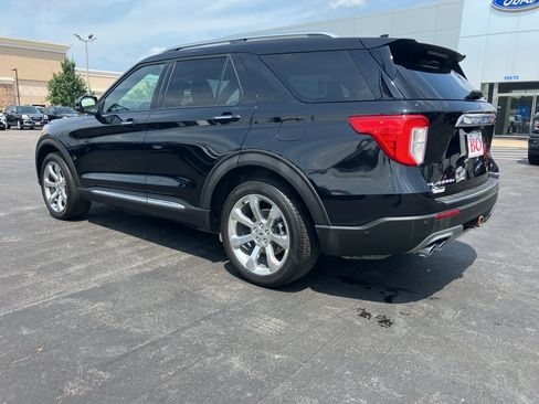Used 2020 Ford Explorer Platinum w/ Premium Technology Package AWD/4WD image 4