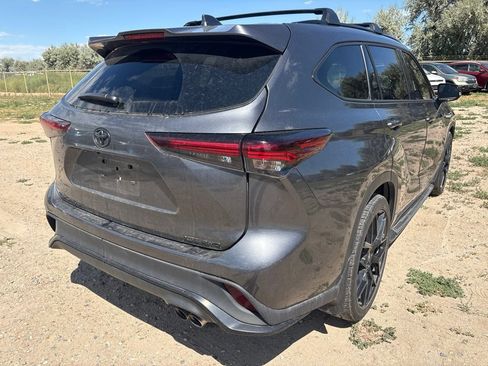 Used 2024 Toyota Highlander XSE AWD/4WD image 5