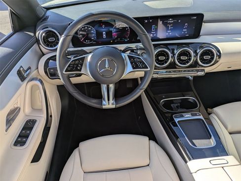 Used 2025 Mercedes-Benz CLA 250 CLA 250 image 25