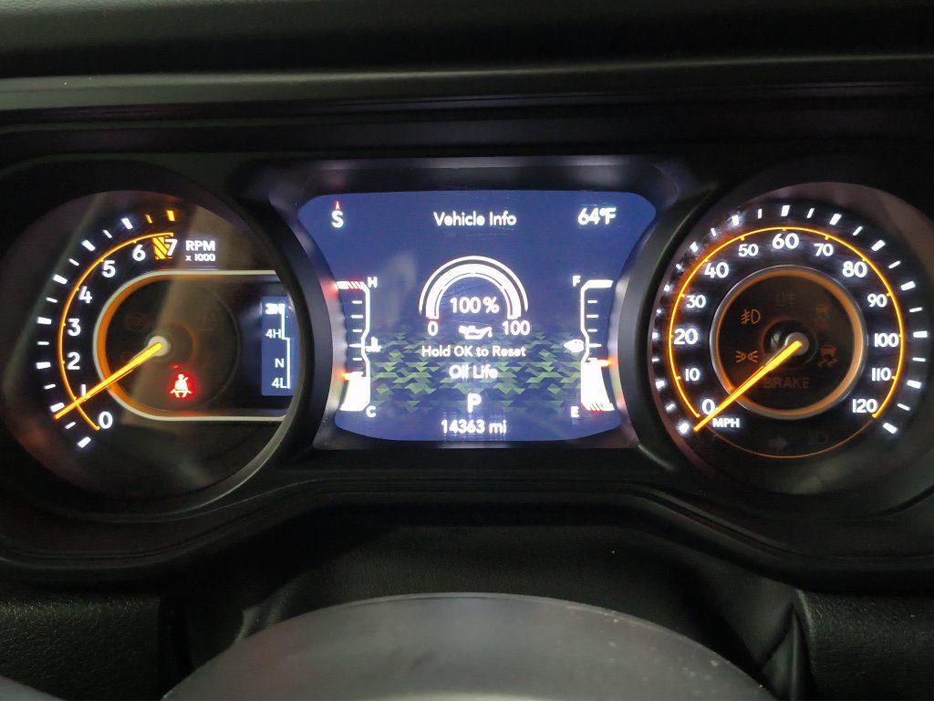 Used 2024 Jeep Gladiator Mojave w/ Technology Group AWD/4WD image 10