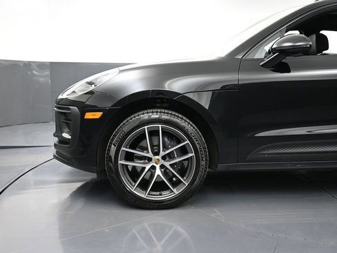 Certified 2026 Porsche Macan AWD/4WD image 12