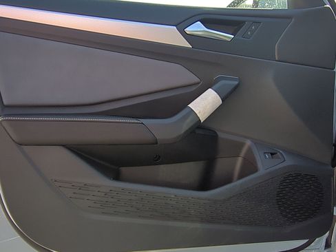New 2025 Volkswagen Jetta SE image 10