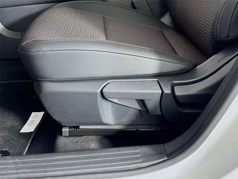 New 2026 Nissan Kicks SR FWD image 19