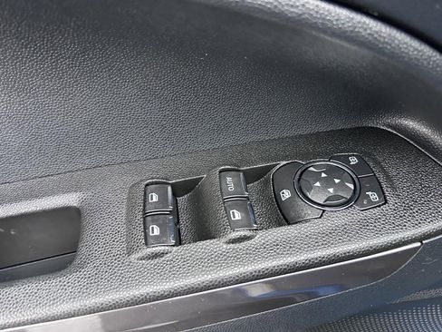 Used 2021 Ford EcoSport SE image 19