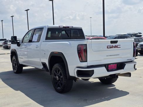 Used 2024 GMC Sierra 2500 AT4 w/ AT4 Preferred Package image 8