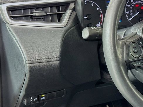 Used 2024 Toyota Corolla Cross LE image 20