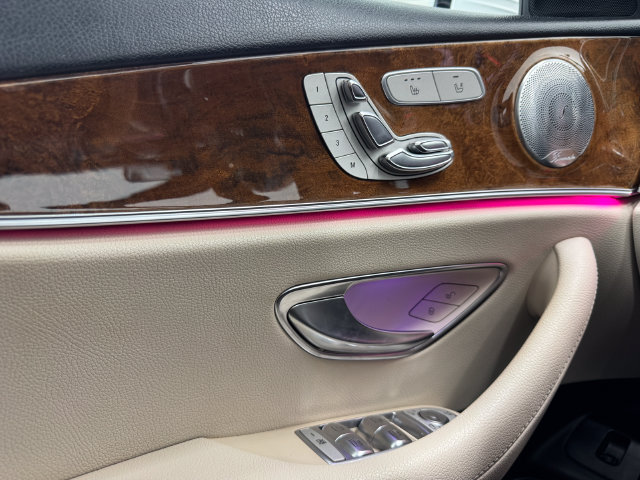 Used 2019 Mercedes-Benz E 300 4MATIC image 34