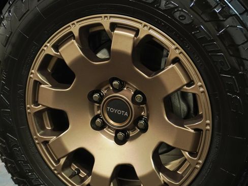 Certified 2025 Toyota 4Runner Trailhunter AWD/4WD image 11