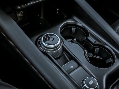 Used 2025 Ford Explorer ST-Line image 25