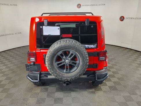 Used 2017 Jeep Wrangler Unlimited Sahara AWD/4WD image 6
