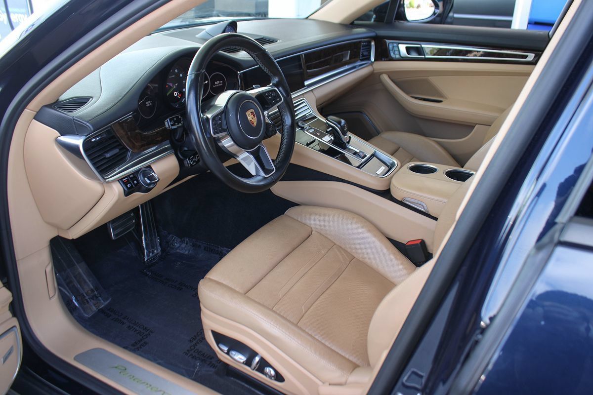 Used 2020 Porsche Panamera 4 E-Hybrid AWD/4WD image 14