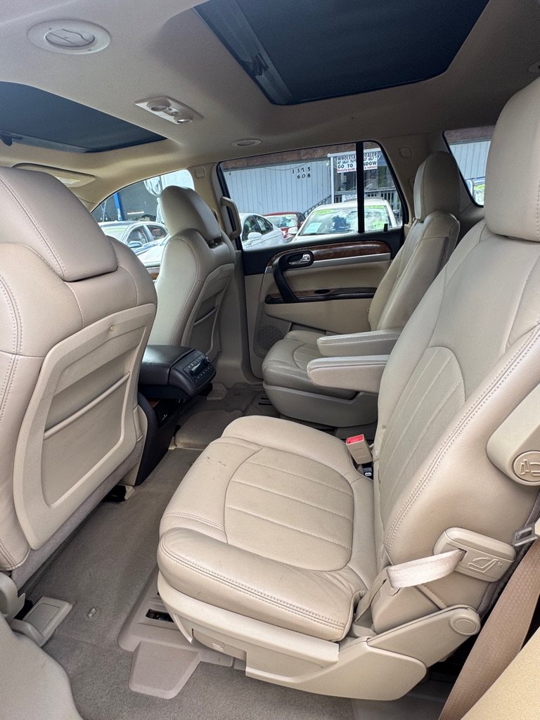 Used 2011 Buick Enclave CXL FWD image 11
