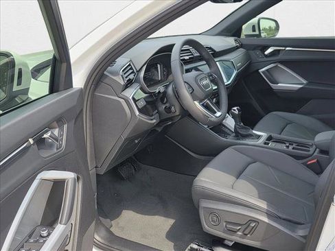 New 2025 Audi Q3 2.0T Premium image 13