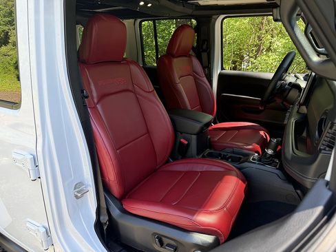 Used 2024 Jeep Wrangler Unlimited Rubicon 392 AWD/4WD image 25