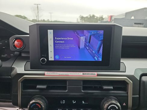 Used 2024 Toyota Tacoma TRD Sport image 25