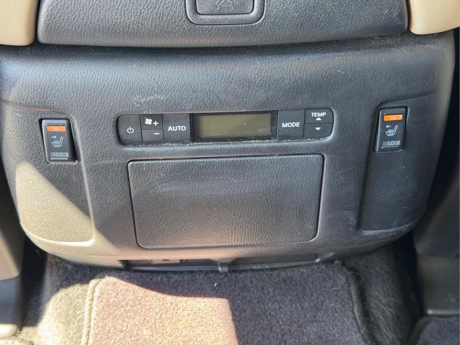 Used 2021 Nissan Armada Platinum w/ Captain's Chairs Package RWD image 15