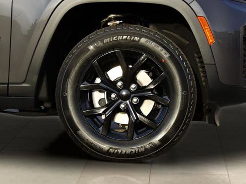 New 2026 Jeep Grand Cherokee Altitude AWD/4WD image 31