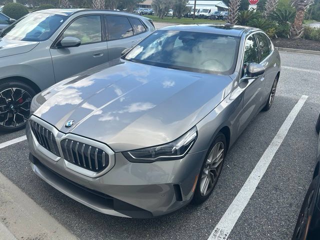 Used 2024 BMW 530i w/ Convenience Package RWD image 3