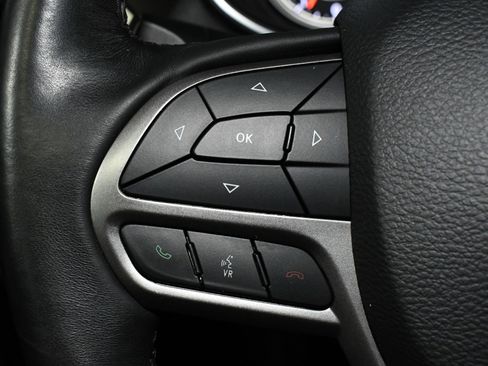 Used 2019 Jeep Cherokee Limited image 29