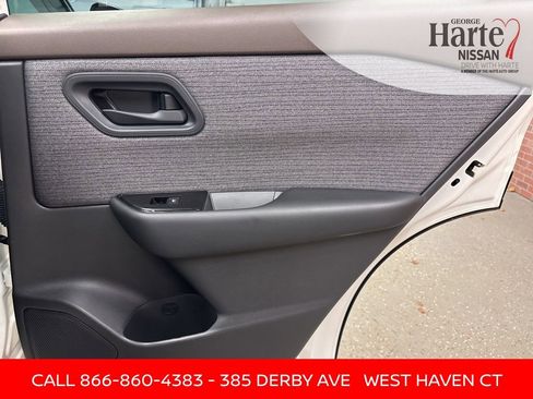 Certified 2023 Nissan Rogue S image 32