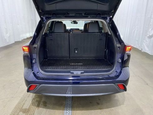 Certified 2020 Toyota Highlander Limited image 13