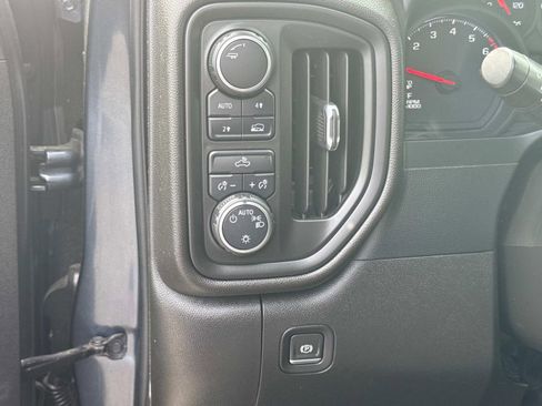 Used 2022 Chevrolet Silverado 1500 Custom AWD/4WD image 26