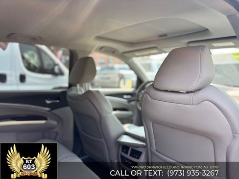 Used 2018 Acura MDX SH-AWD image 12