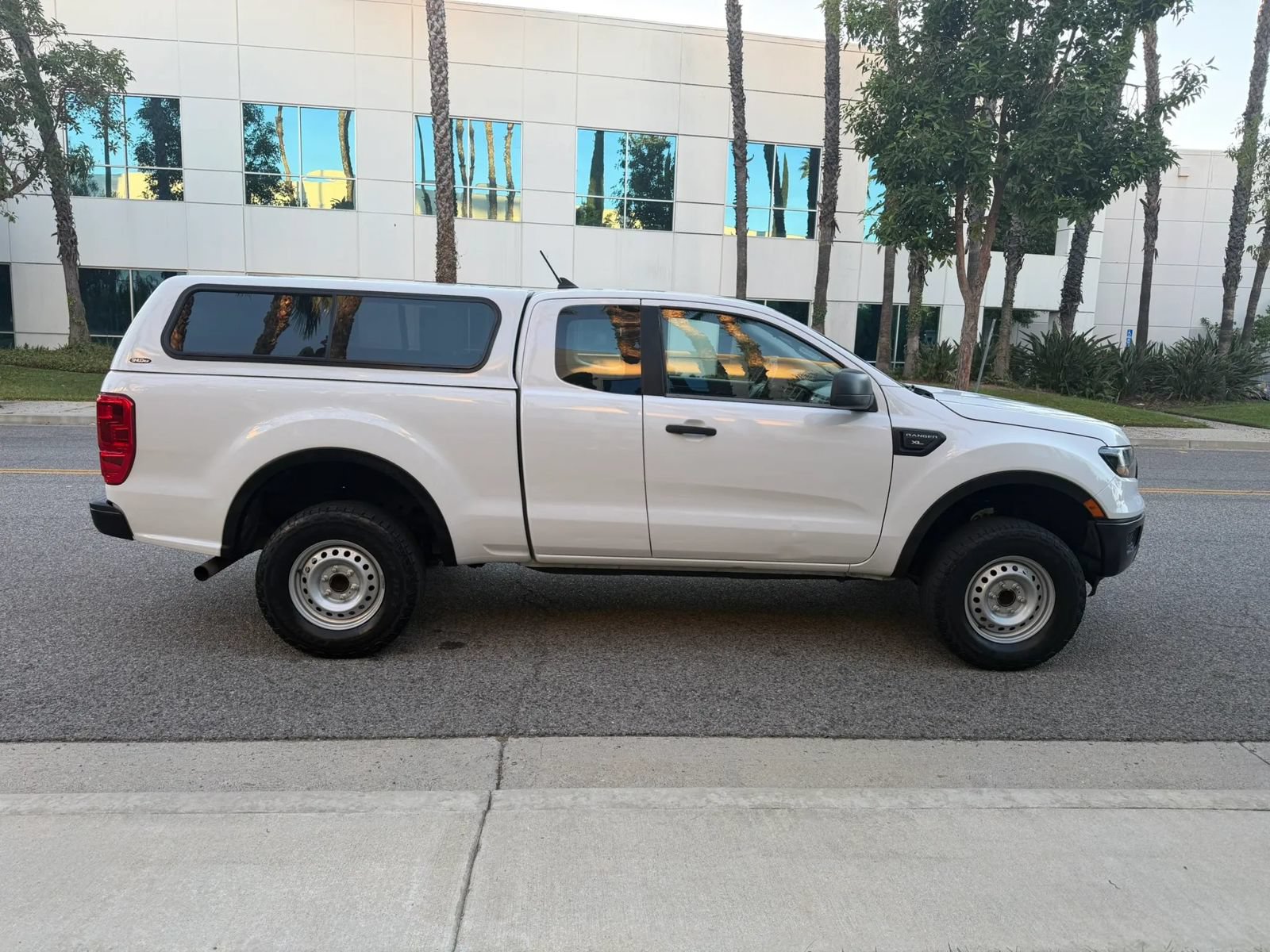 Used 2019 Ford Ranger XL w/ Equipment Group 101A Mid RWD image 4
