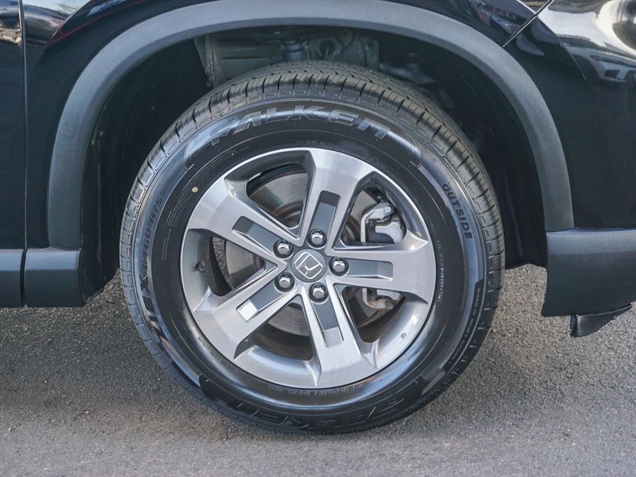 Used 2025 Honda Pilot EX-L image 10