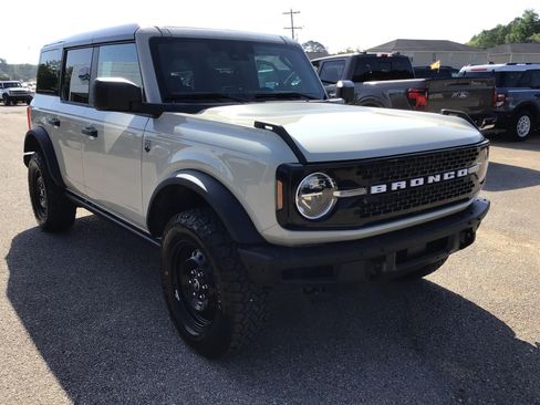 New 2026 Ford Bronco Big Bend w/ Black Diamond Package AWD/4WD image 7