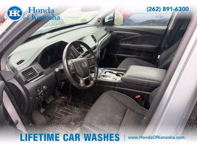 Used 2025 Honda Ridgeline Sport image 5