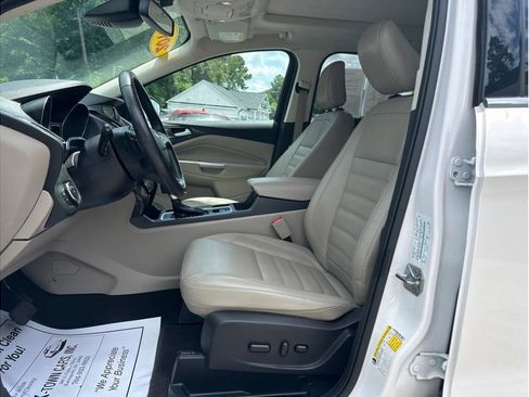 Used 2018 Ford Escape Titanium w/ Ford Safe & Smart Package image 12