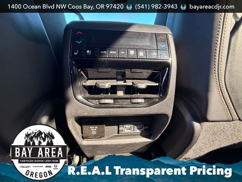 Used 2024 Jeep Grand Cherokee L Summit AWD/4WD image 16
