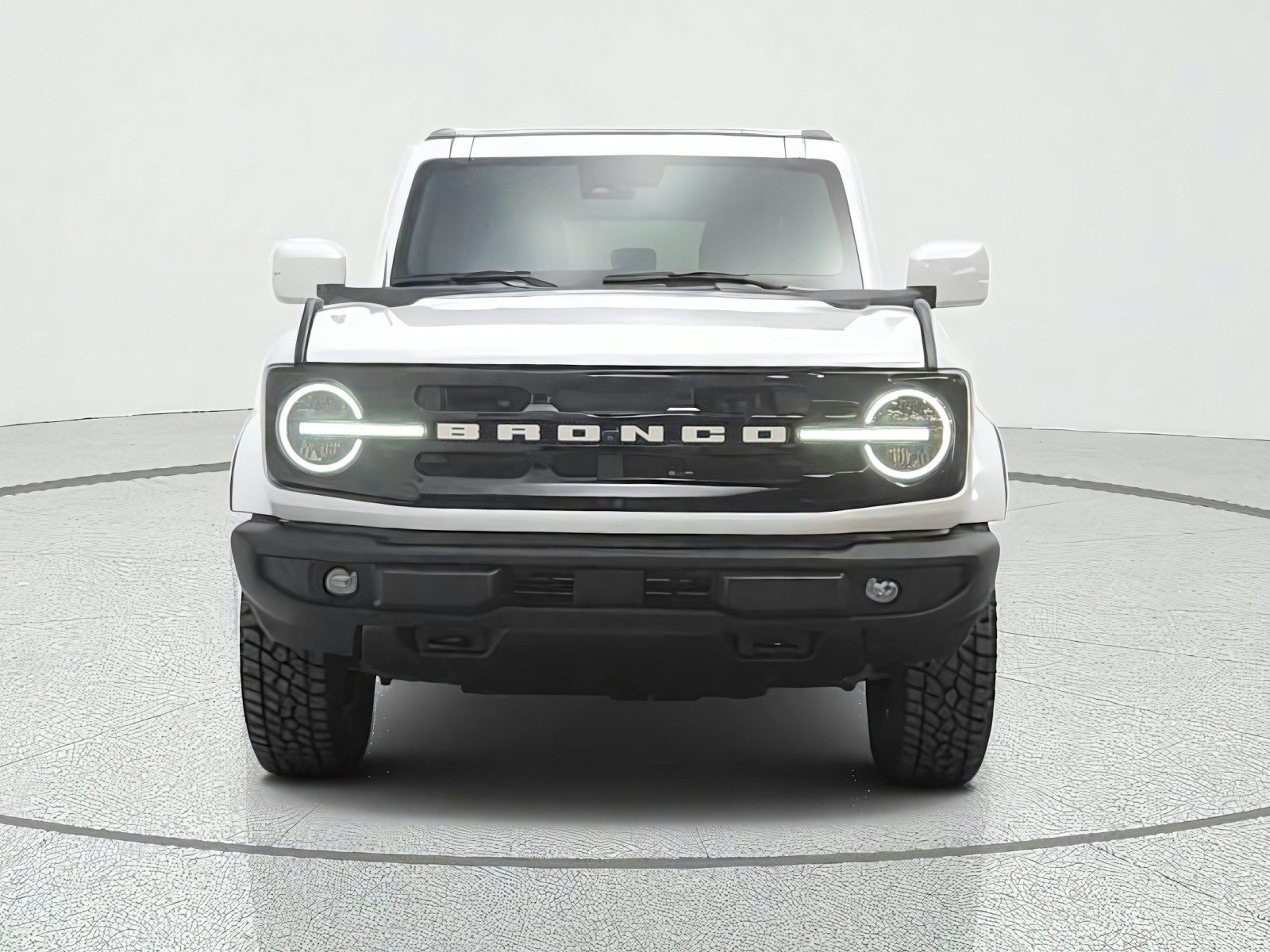 Used 2022 Ford Bronco Outer Banks AWD/4WD image 2