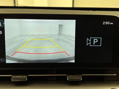 Used 2024 Hyundai Kona SEL AWD/4WD image 60