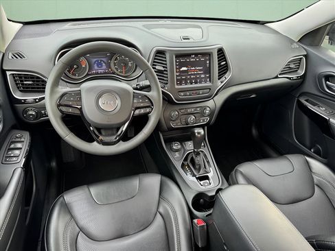 Used 2023 Jeep Cherokee Altitude Lux image 13